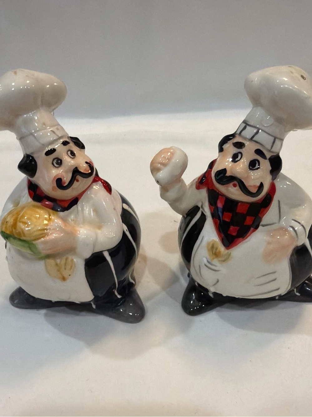 Chef Figurine Salt & Pepper Shaker Set - White and Black